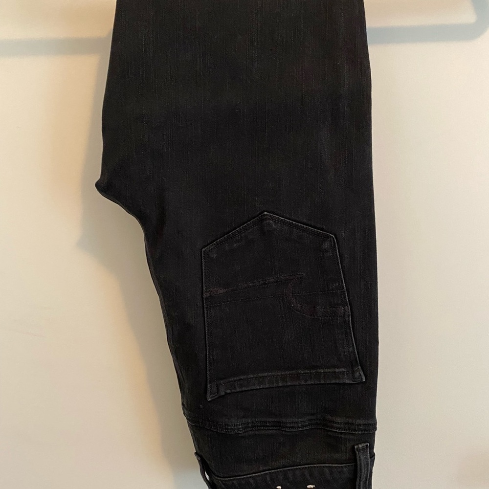 American Eagle dark wash skinny jeans